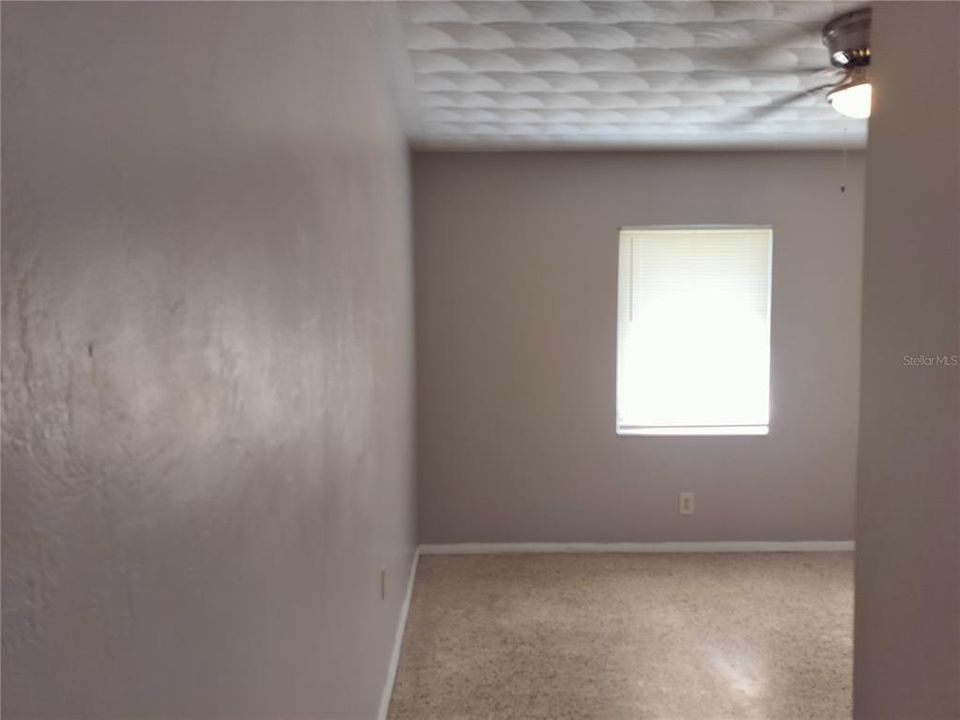 出租: $1,275 (2 贝兹, 1 浴室, 960 平方英尺)