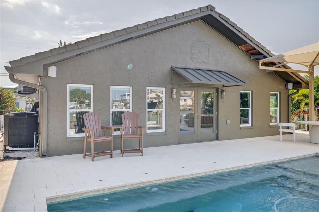 Active With Contract: $800,000 (2 beds, 2 baths, 1375 Square Feet)