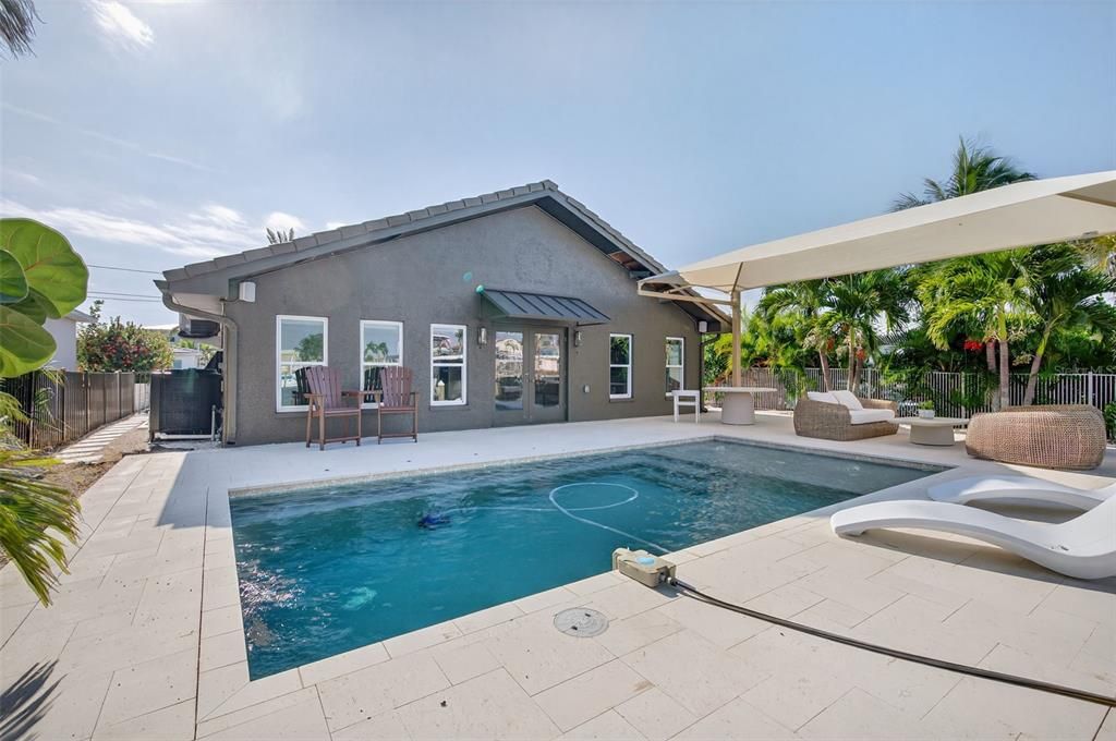 Active With Contract: $800,000 (2 beds, 2 baths, 1375 Square Feet)