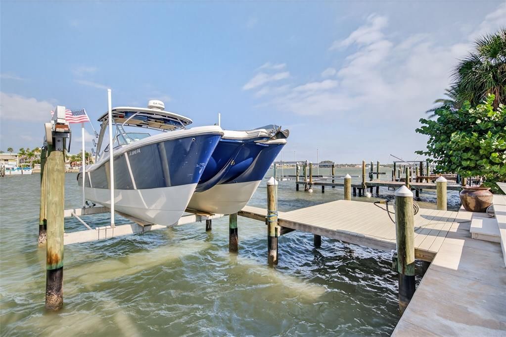 Active With Contract: $800,000 (2 beds, 2 baths, 1375 Square Feet)