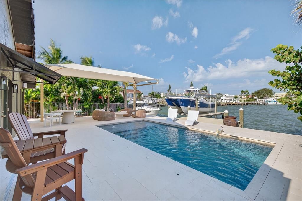 Active With Contract: $800,000 (2 beds, 2 baths, 1375 Square Feet)