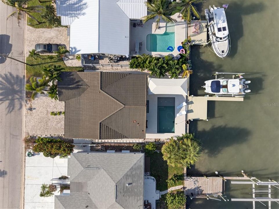 Active With Contract: $800,000 (2 beds, 2 baths, 1375 Square Feet)