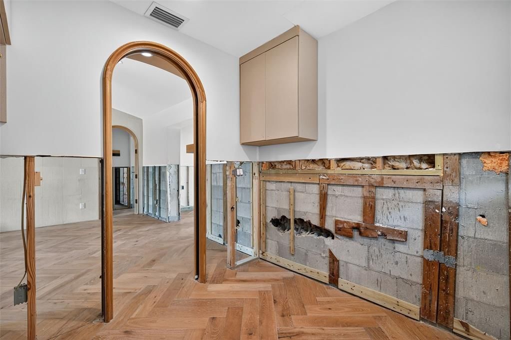 Active With Contract: $800,000 (2 beds, 2 baths, 1375 Square Feet)