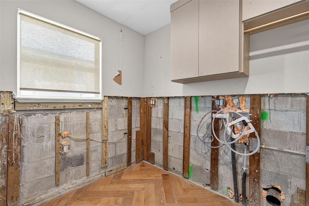 Active With Contract: $800,000 (2 beds, 2 baths, 1375 Square Feet)