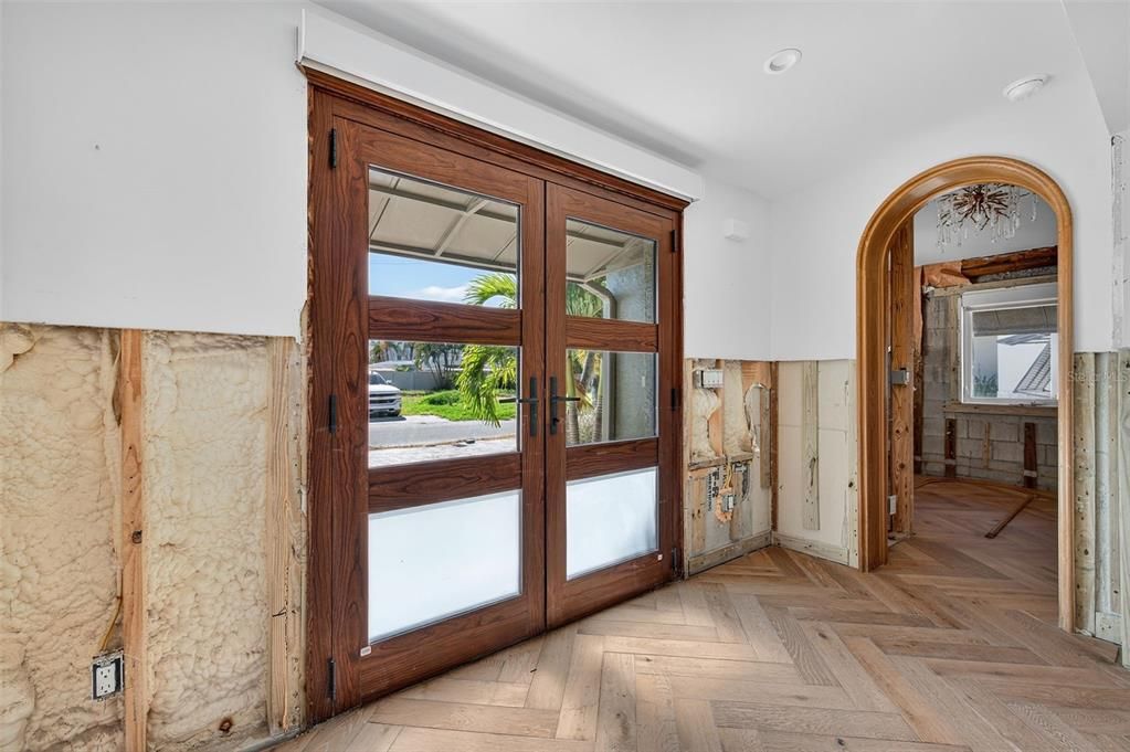 Active With Contract: $800,000 (2 beds, 2 baths, 1375 Square Feet)