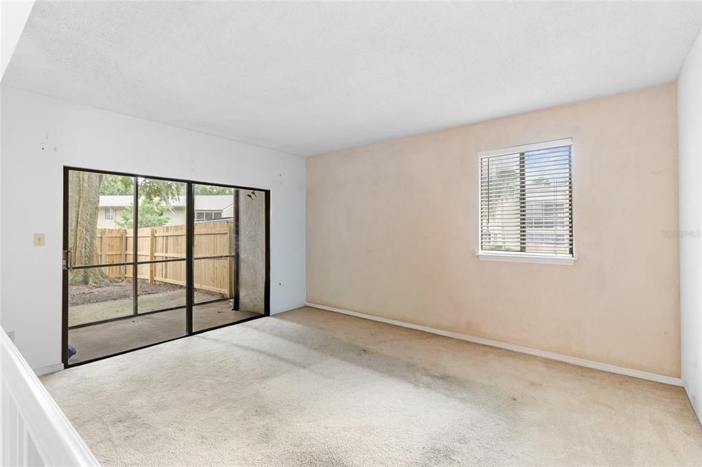 For Sale: $129,000 (2 beds, 2 baths, 1087 Square Feet)