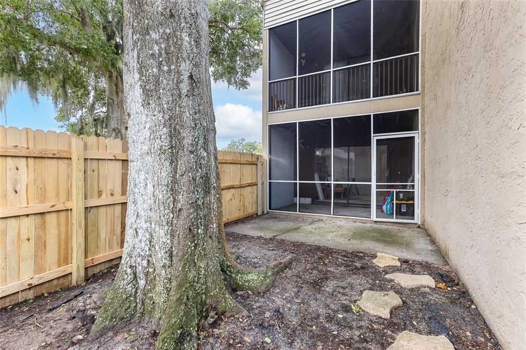 For Sale: $129,000 (2 beds, 2 baths, 1087 Square Feet)