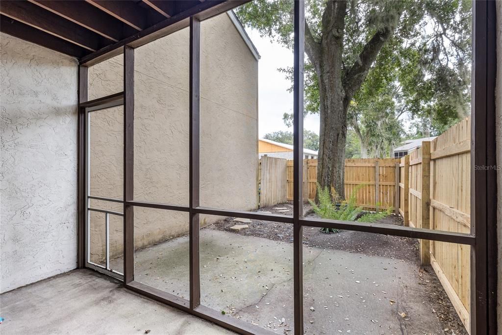 For Sale: $129,000 (2 beds, 2 baths, 1087 Square Feet)