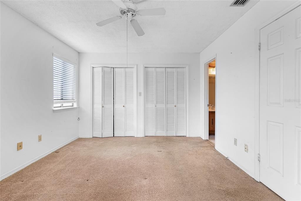 For Sale: $129,000 (2 beds, 2 baths, 1087 Square Feet)