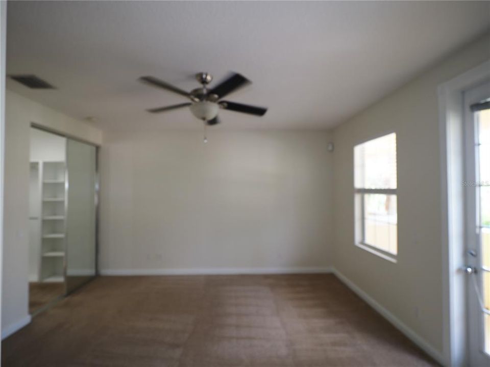 For Rent: $2,100 (3 beds, 2 baths, 1652 Square Feet)