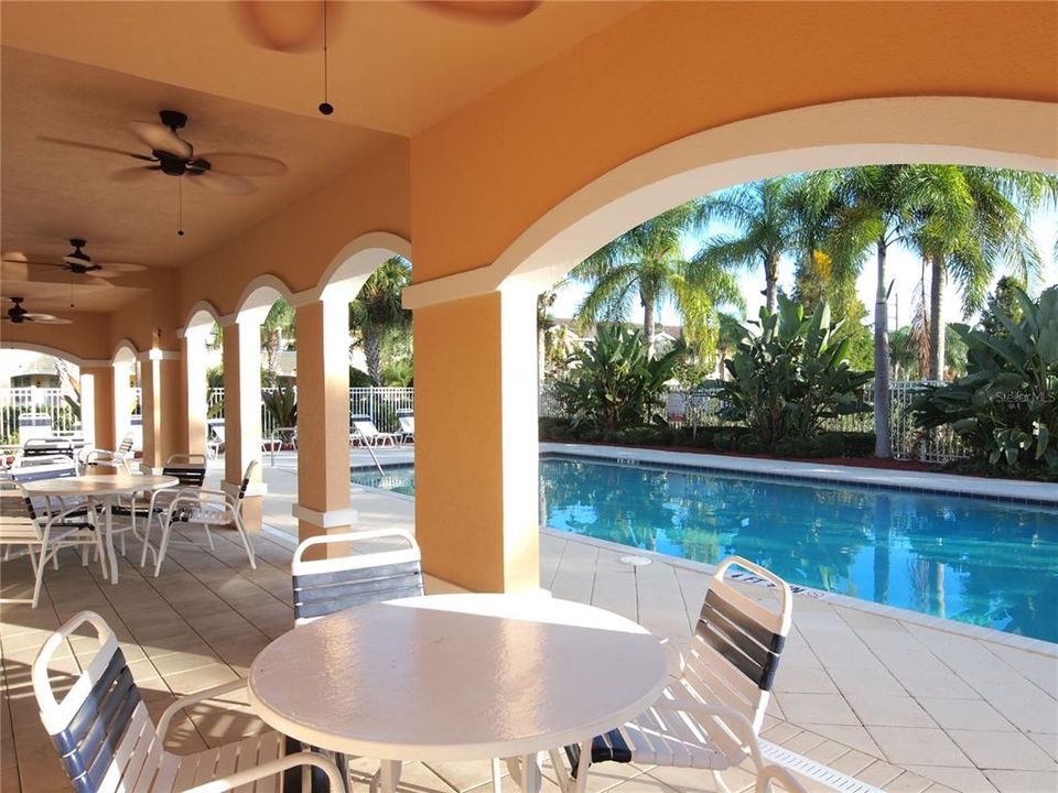 For Rent: $2,100 (3 beds, 2 baths, 1652 Square Feet)