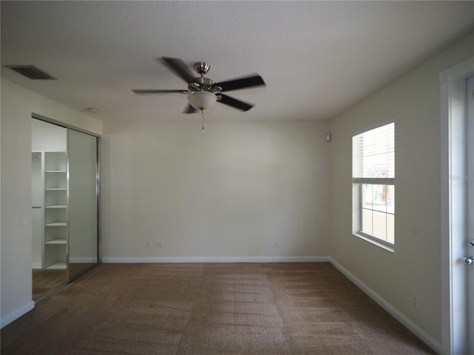 For Rent: $2,100 (3 beds, 2 baths, 1652 Square Feet)