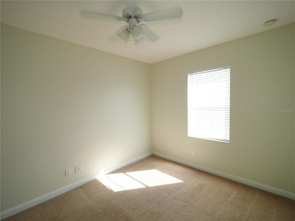 For Rent: $2,100 (3 beds, 2 baths, 1652 Square Feet)