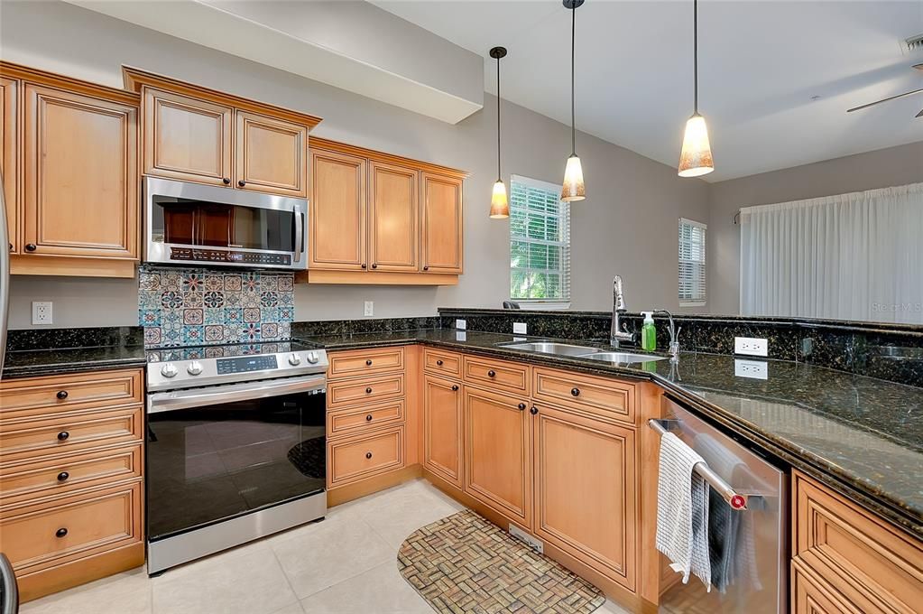 For Sale: $457,000 (3 beds, 2 baths, 2196 Square Feet)