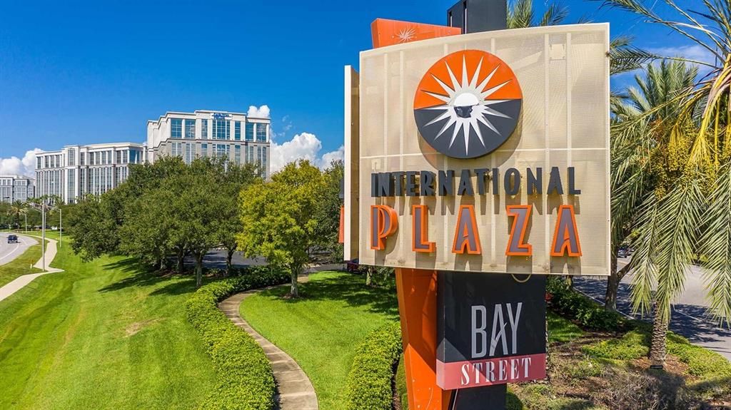 合同活跃: $499,990 (3 贝兹, 3 浴室, 1952 平方英尺)