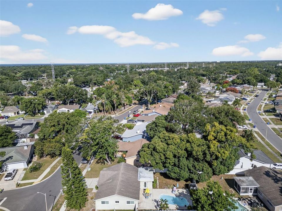 Active With Contract: $400,000 (2 beds, 2 baths, 1172 Square Feet)