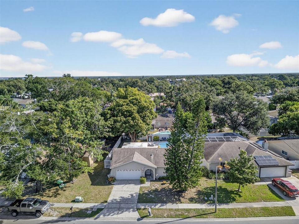 Active With Contract: $400,000 (2 beds, 2 baths, 1172 Square Feet)