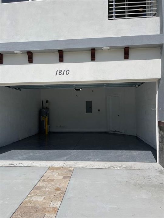 For Rent: $2,600 (4 beds, 3 baths, 2224 Square Feet)