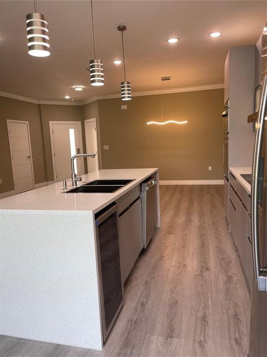 For Rent: $2,600 (4 beds, 3 baths, 2224 Square Feet)