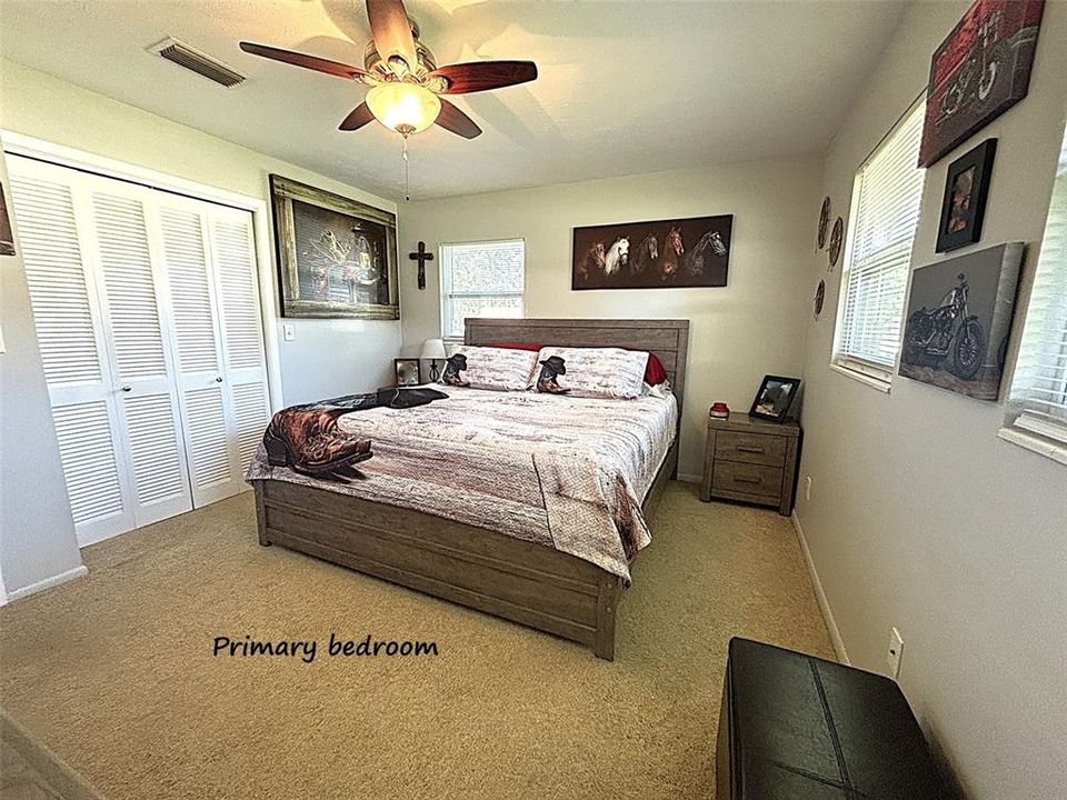 待售: $240,000 (3 贝兹, 2 浴室, 1024 平方英尺)