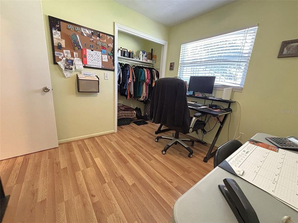 待售: $240,000 (3 贝兹, 2 浴室, 1024 平方英尺)