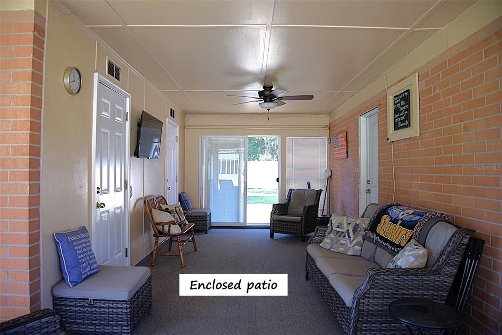 待售: $240,000 (3 贝兹, 2 浴室, 1024 平方英尺)