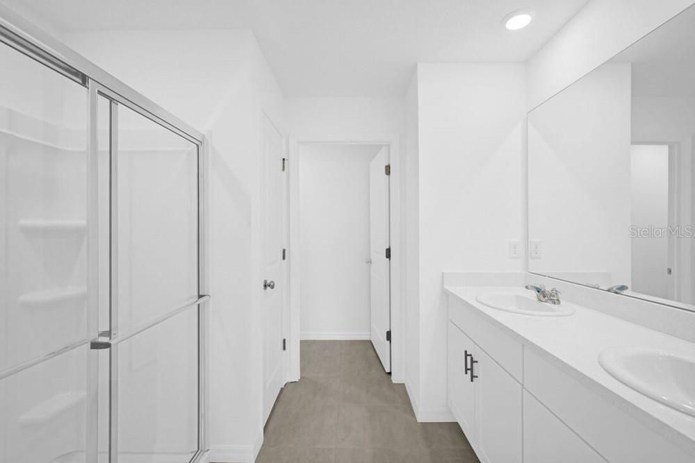 Под контрактом: $379,000 (5 спален, 3 ванн, 2517 Квадратных фут)