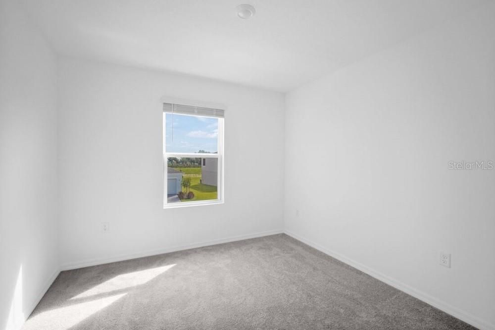 Под контрактом: $379,000 (5 спален, 3 ванн, 2517 Квадратных фут)