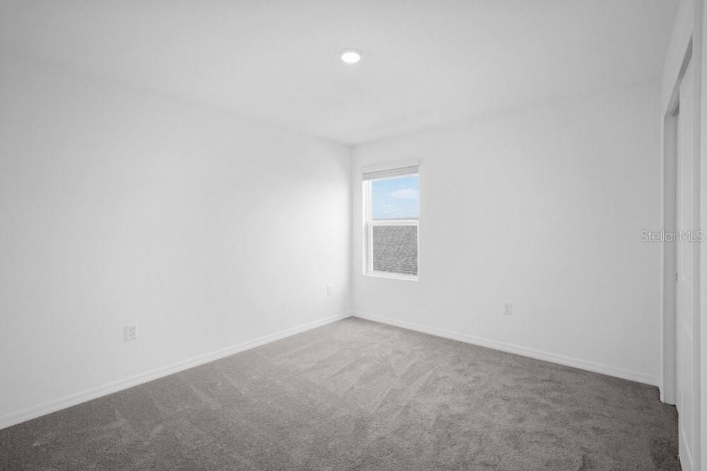 Под контрактом: $379,000 (5 спален, 3 ванн, 2517 Квадратных фут)