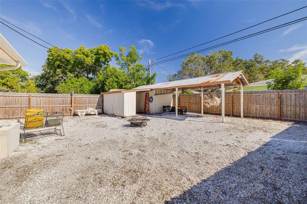 合同活跃: $475,000 (3 贝兹, 2 浴室, 1358 平方英尺)