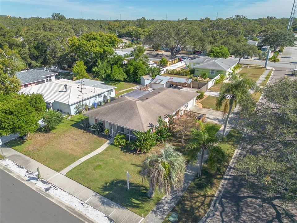 合同活跃: $475,000 (3 贝兹, 2 浴室, 1358 平方英尺)