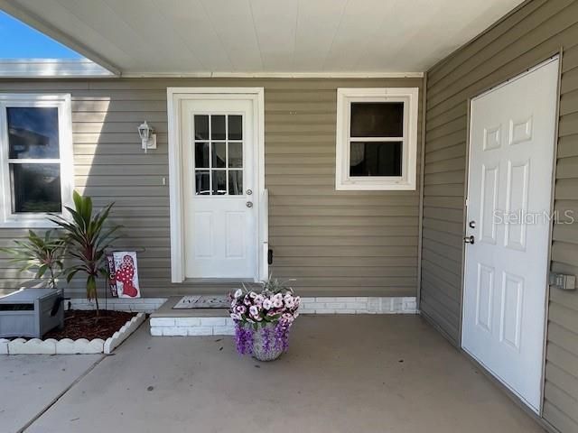 出租: $1,750 (2 贝兹, 1 浴室, 936 平方英尺)