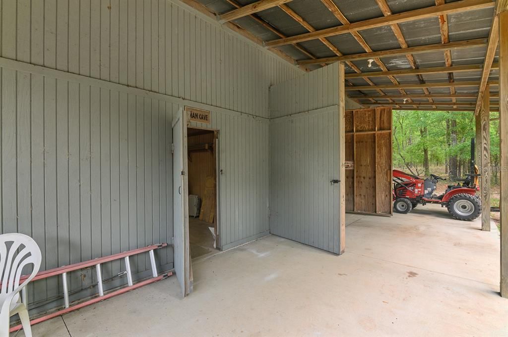 For Sale: $964,900 (6 beds, 3 baths, 3590 Square Feet)