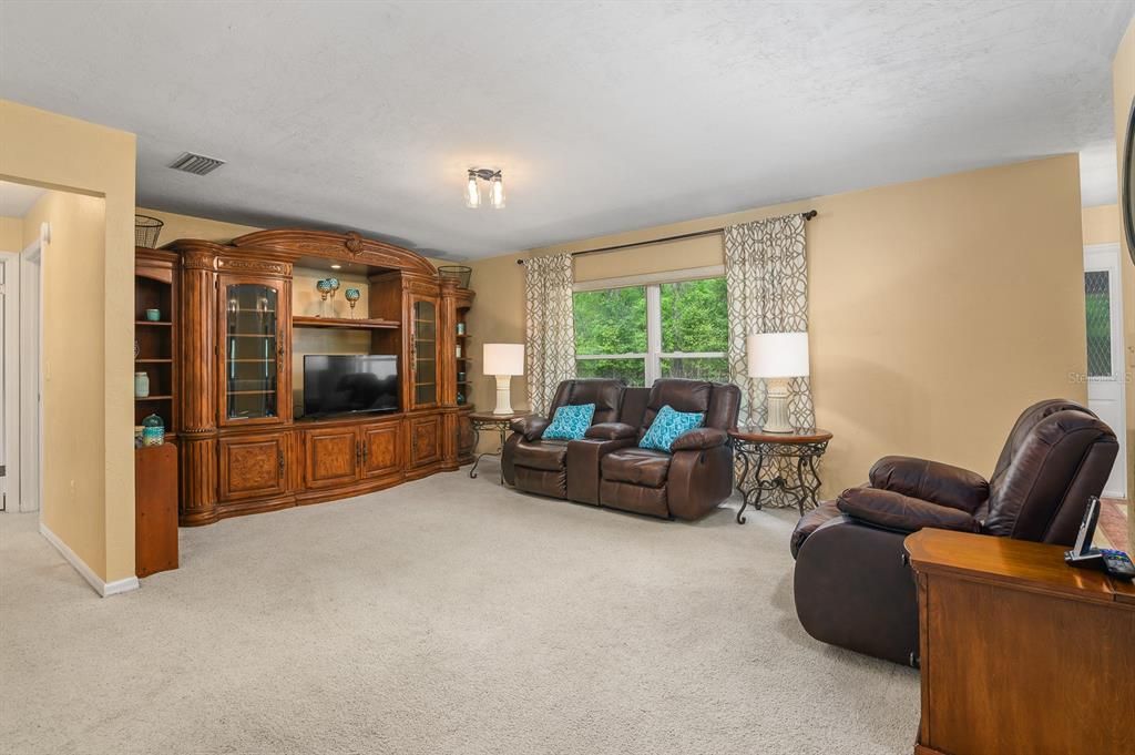 For Sale: $964,900 (6 beds, 3 baths, 3590 Square Feet)