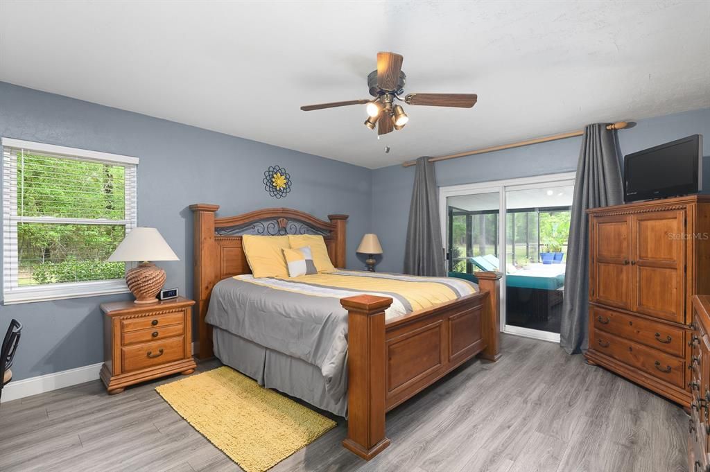 For Sale: $964,900 (6 beds, 3 baths, 3590 Square Feet)