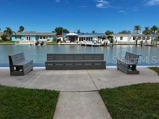 Active With Contract: $235,000 (2 beds, 2 baths, 1040 Square Feet)