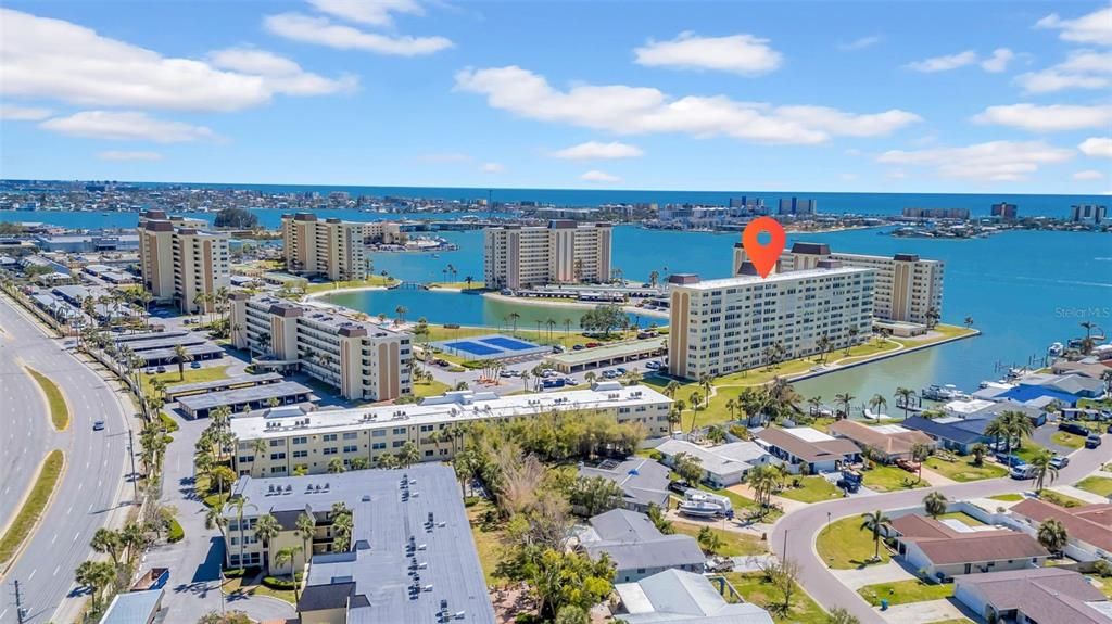 Active With Contract: $235,000 (2 beds, 2 baths, 1040 Square Feet)