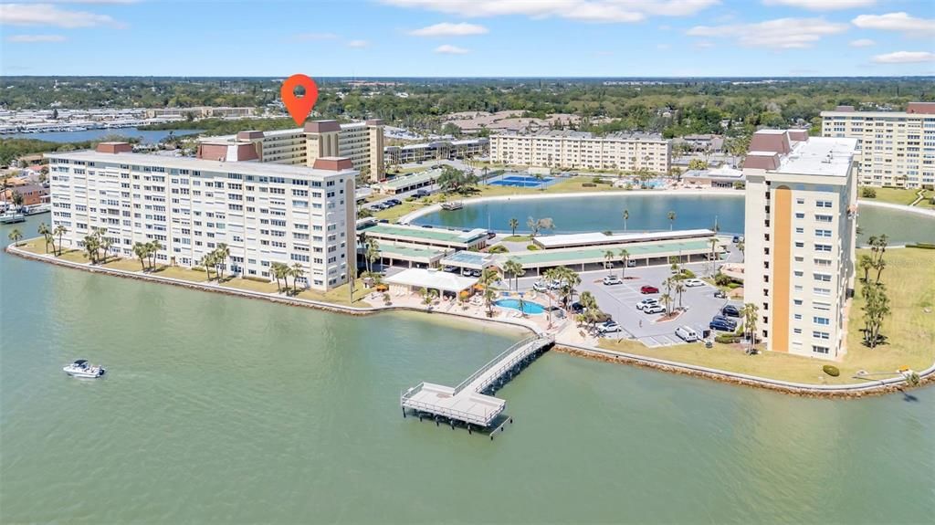 Active With Contract: $235,000 (2 beds, 2 baths, 1040 Square Feet)