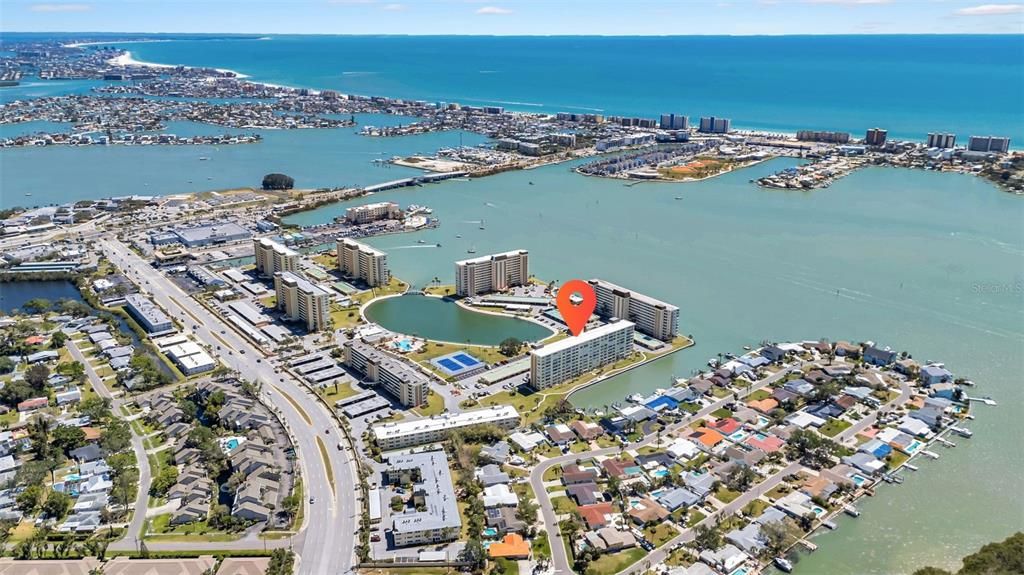 Active With Contract: $235,000 (2 beds, 2 baths, 1040 Square Feet)