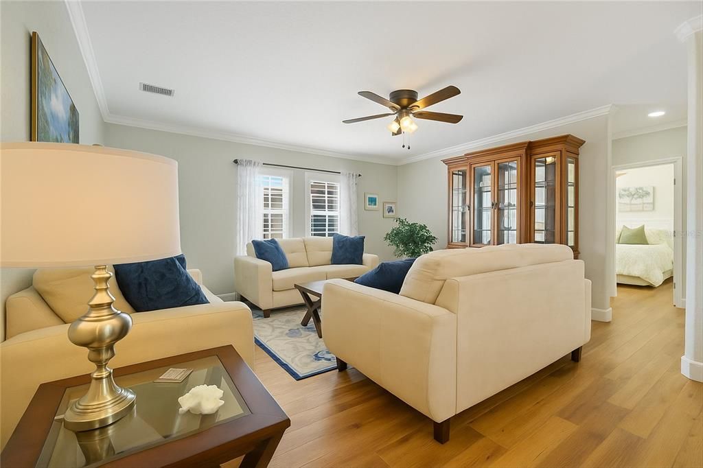 For Sale: $225,000 (2 beds, 2 baths, 1269 Square Feet)