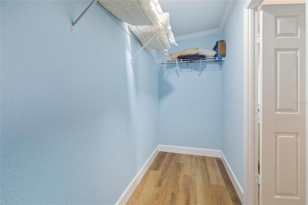 For Sale: $225,000 (2 beds, 2 baths, 1269 Square Feet)