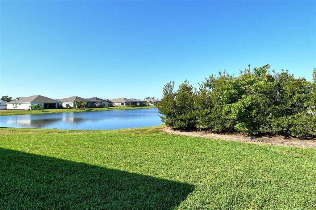 合同活跃: $605,990 (3 贝兹, 2 浴室, 2207 平方英尺)