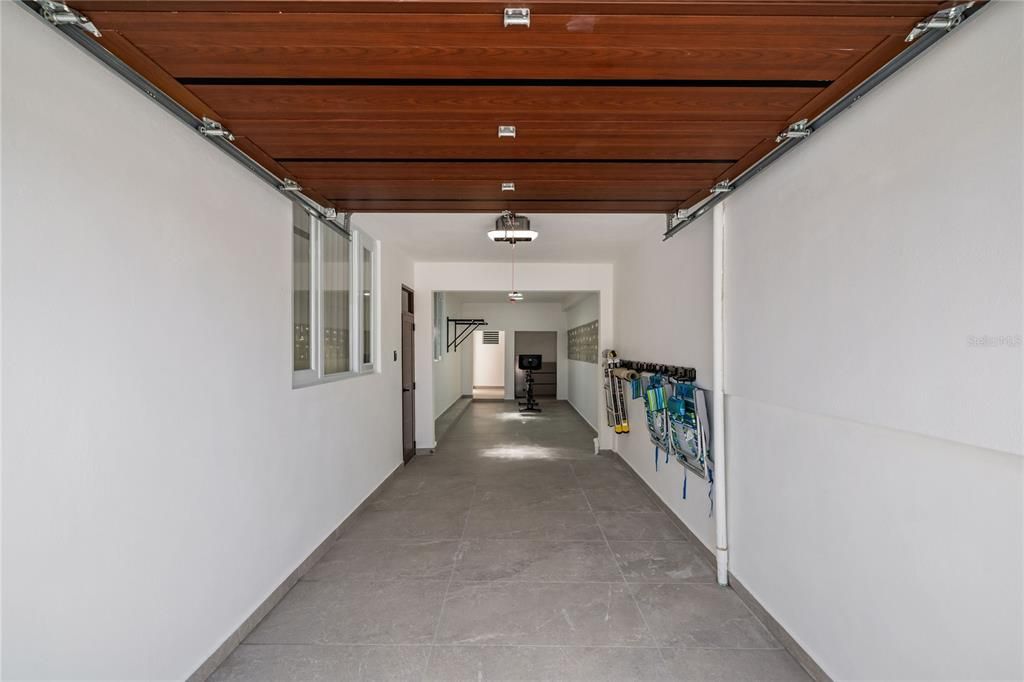 For Sale: $1,875,000 (4 beds, 3 baths, 2000 Square Feet)