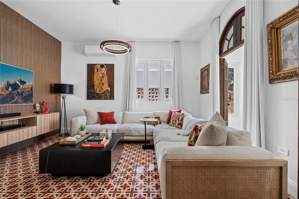 For Sale: $1,875,000 (4 beds, 3 baths, 2000 Square Feet)