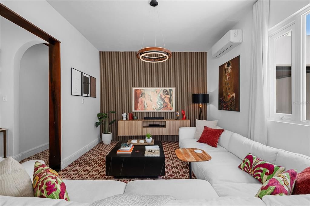 For Sale: $1,875,000 (4 beds, 3 baths, 2000 Square Feet)