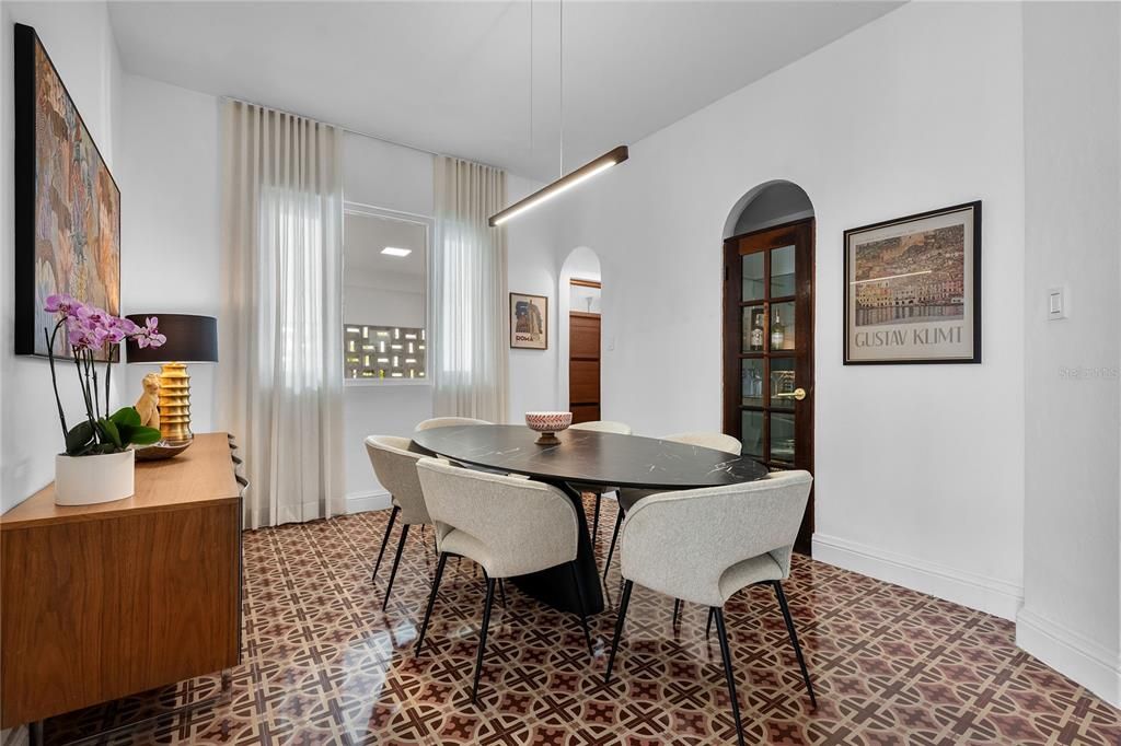 For Sale: $1,875,000 (4 beds, 3 baths, 2000 Square Feet)