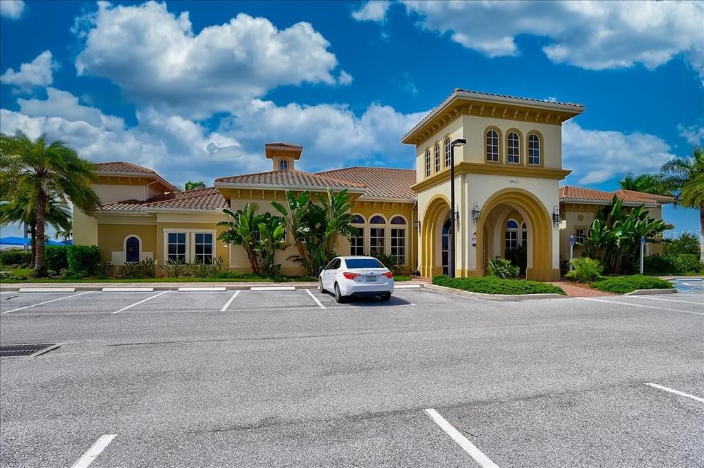 合同活跃: $400,000 (2 贝兹, 2 浴室, 1436 平方英尺)