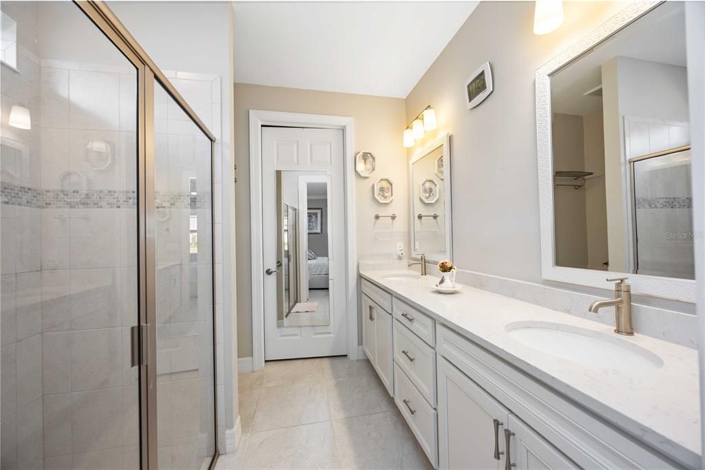 合同活跃: $400,000 (2 贝兹, 2 浴室, 1436 平方英尺)