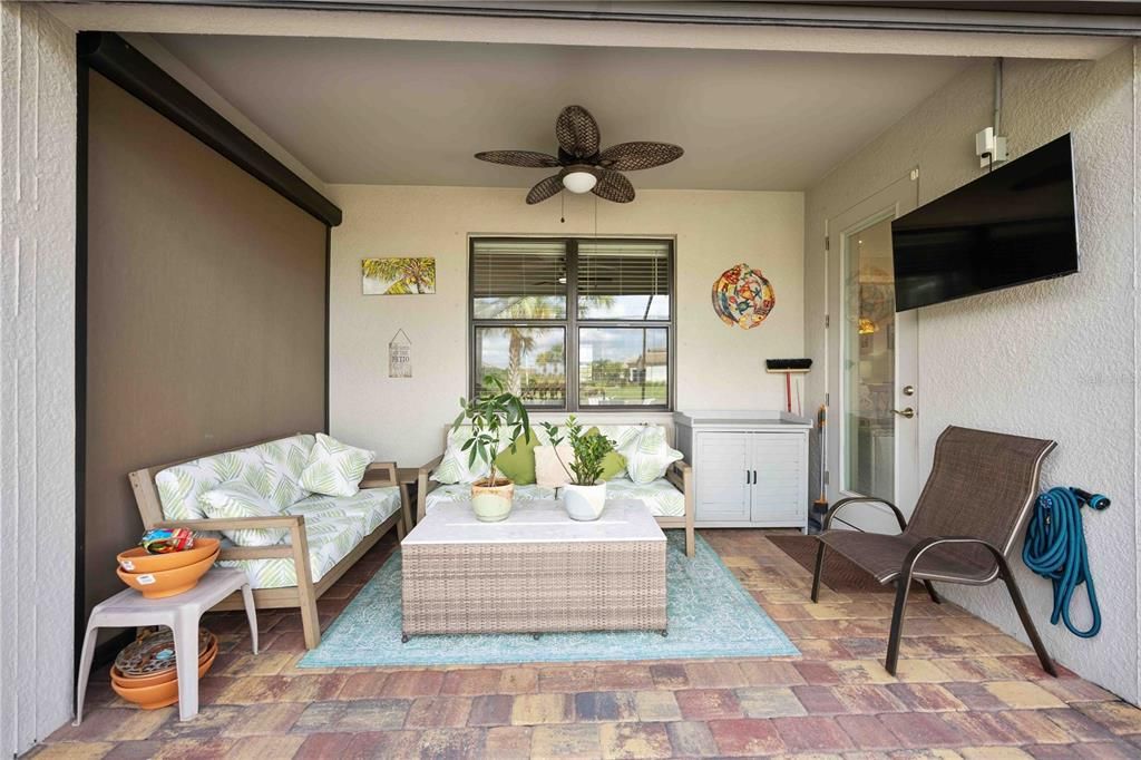 合同活跃: $400,000 (2 贝兹, 2 浴室, 1436 平方英尺)