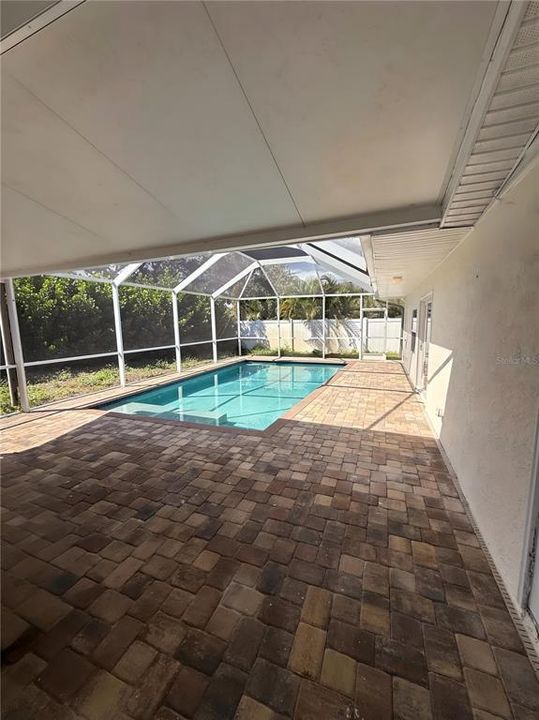 For Rent: $4,300 (3 beds, 3 baths, 1777 Square Feet)